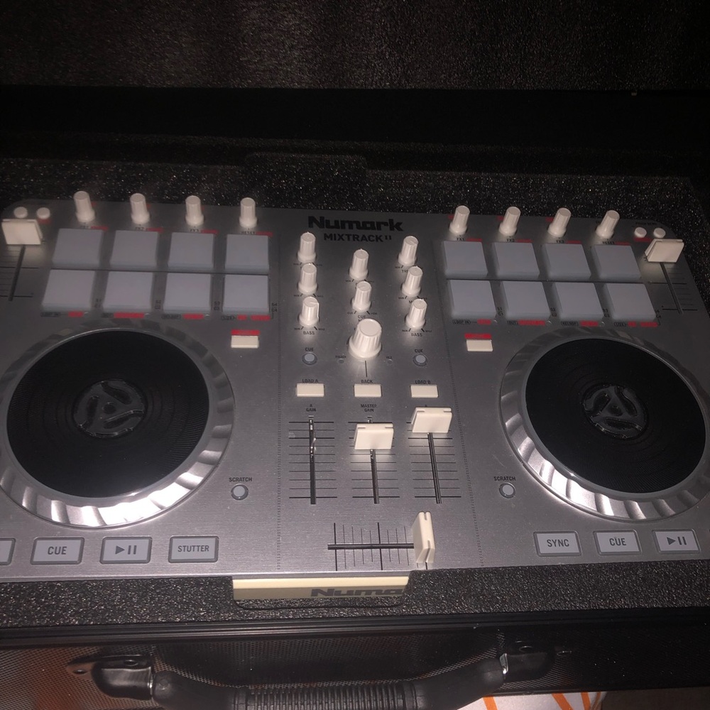 Numark Mixtrack 2-channel DJ Controller in White